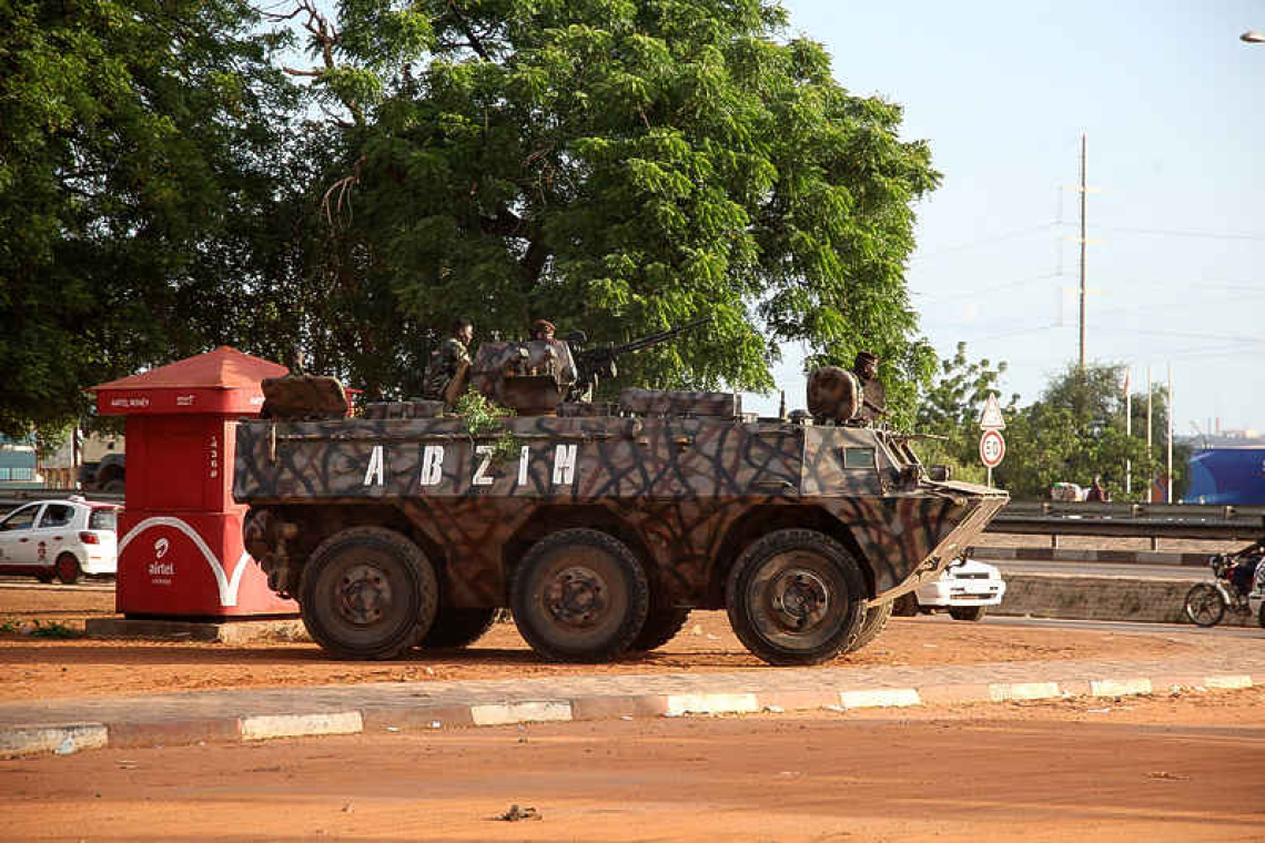 Niger says it regains control of  airbase after soldiers mutiny