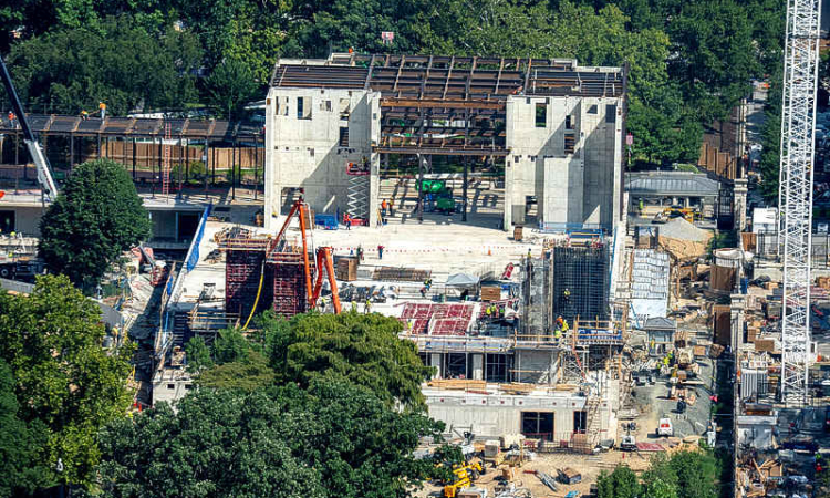 Supreme Court lets White House  ballroom construction continue