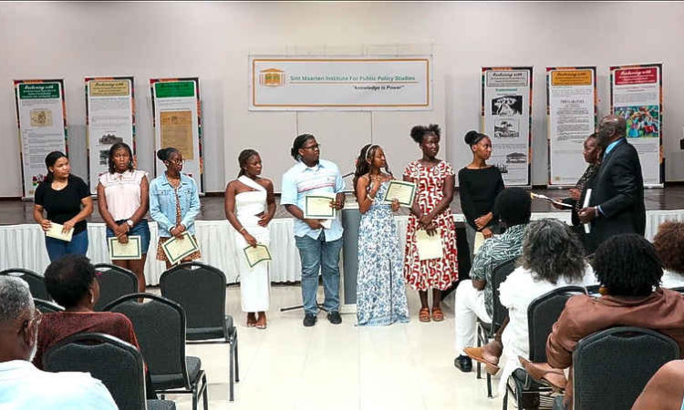Marley-Bo Deekman wins  SIPPS essay competition