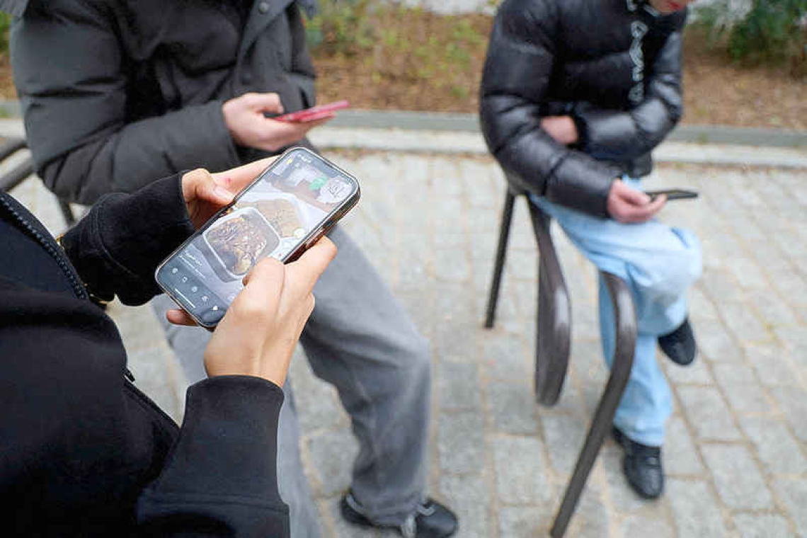 Teen reading slumps to worst this  century due to surge in screen time