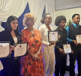 Nahjah Wyatte Muñoz receives  President of Parliament Award