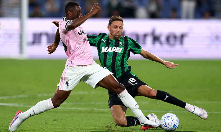   Sassuolo beat Juventus 3-2 after late drama, Napoli return to winning ways
