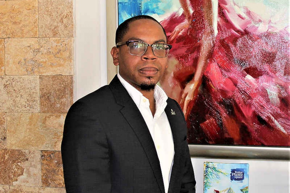 Alexander Gumbs gets five-year extension  as Port CEO; Ottley says it's well deserved 