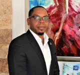 Alexander Gumbs gets five-year extension  as Port CEO; Ottley says it's well deserved 