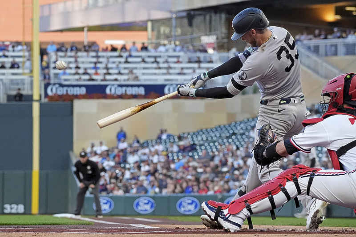 Yankees hold off Rays' celebration with win in doubleheader opener