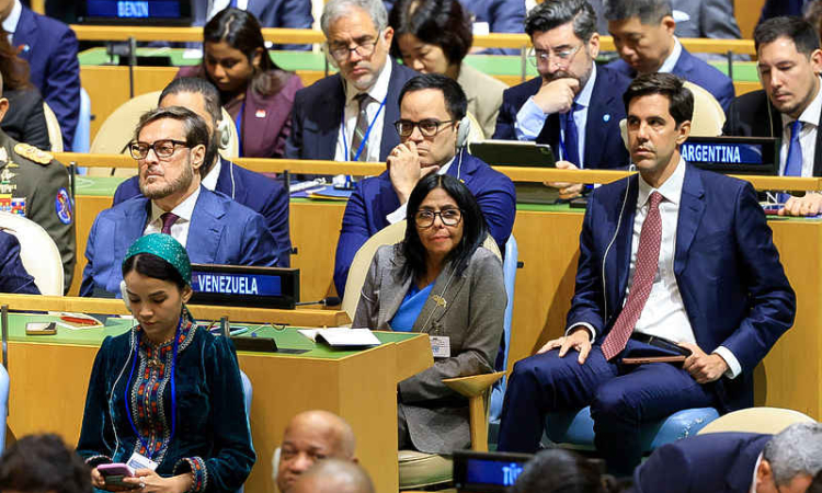 Rodriguez promises elections  in transition to 'full democracy'