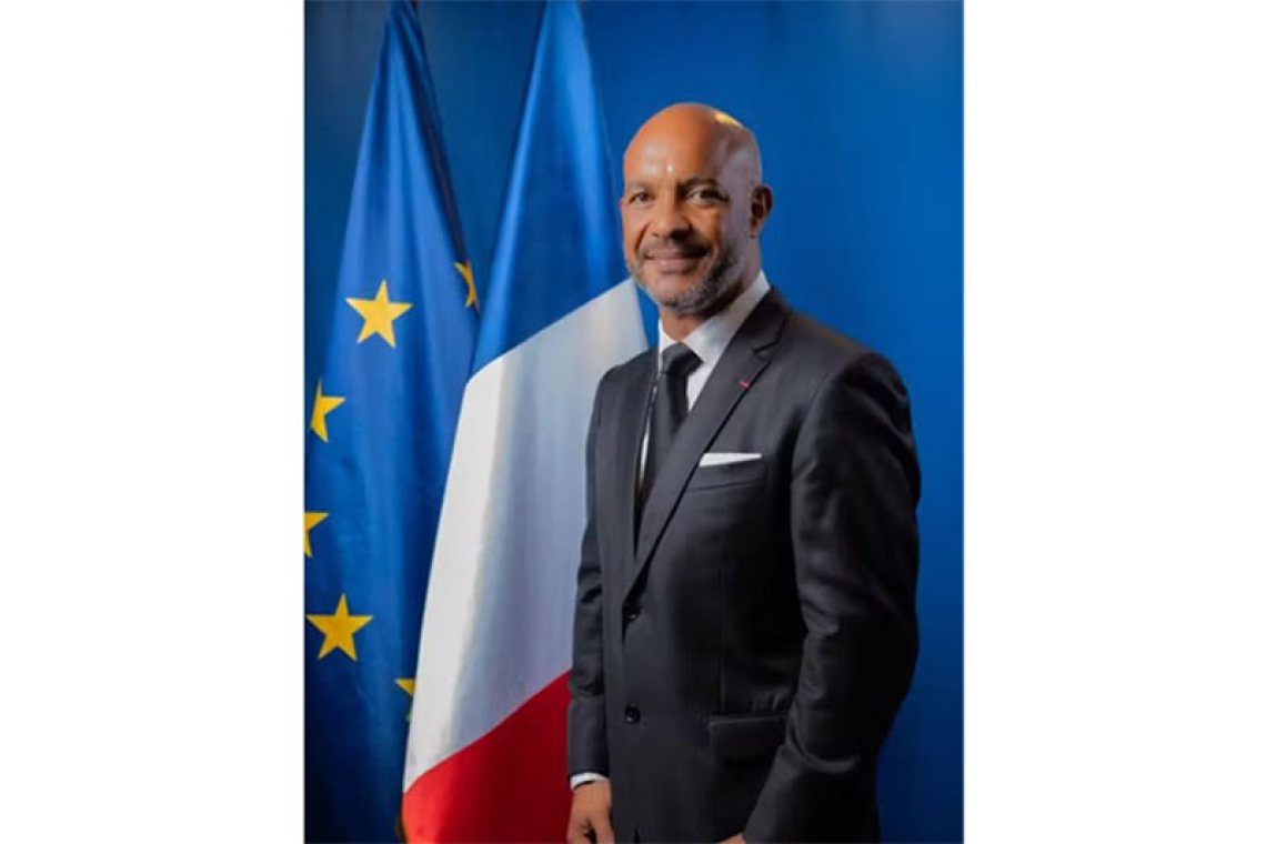 Daniel Gibbs elected  Saint-Martin senator