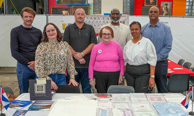 Saba Lace Ladies take island’s  heritage to A’dam craft festival