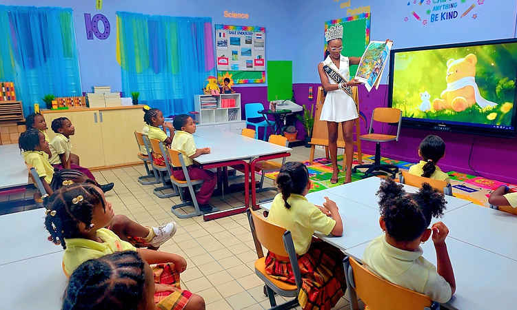 Queen of Essence & Mind inspires  Group 2 pupils through reading visit