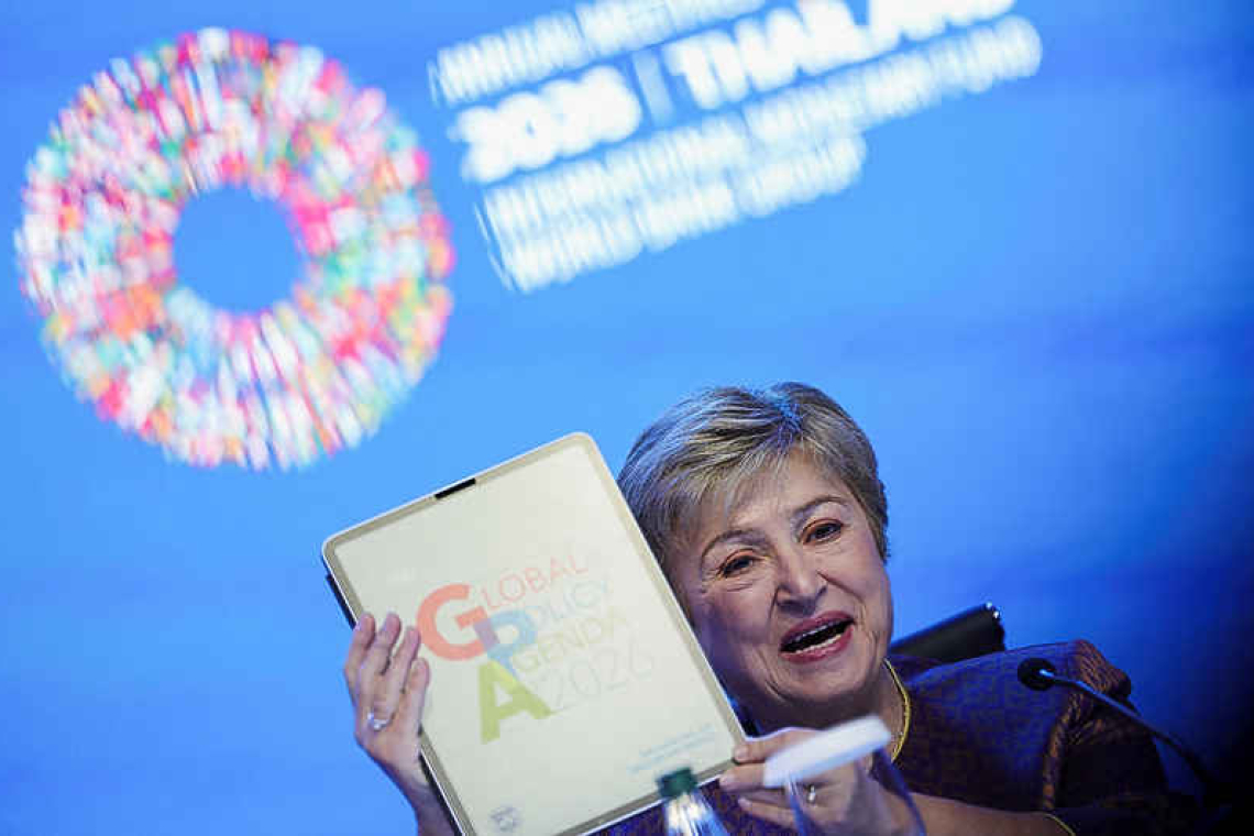 IMF calls for America to cut deficits amid bond  woes, urges China to shift away from exports