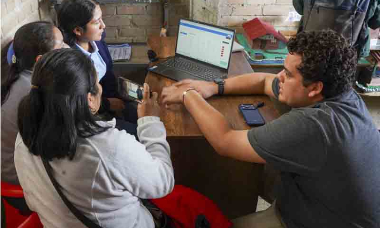 Digital solutions unlock access to markets, financial  services and innovation for 32,000 rural households