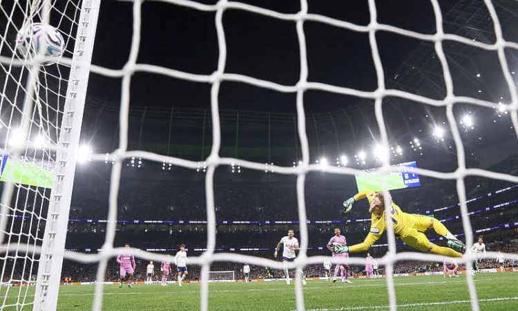Tottenham's agonising wait for a Premier League win ends with Coventry victory