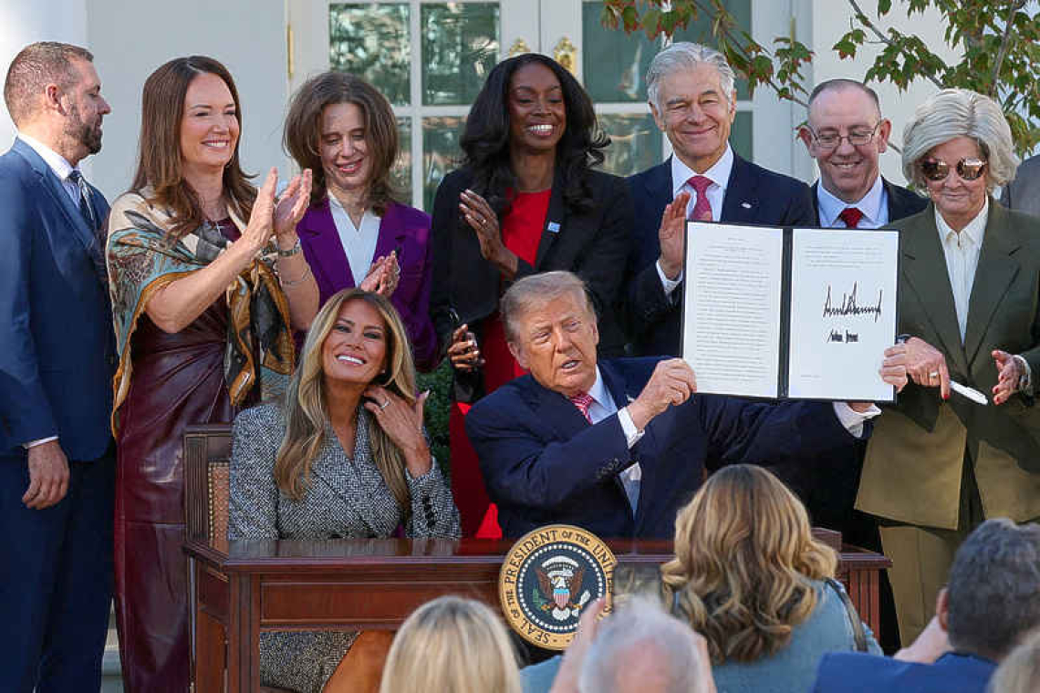 Trump approval falls to record low of 31%  as midterms near, Reuters/Ipsos poll finds