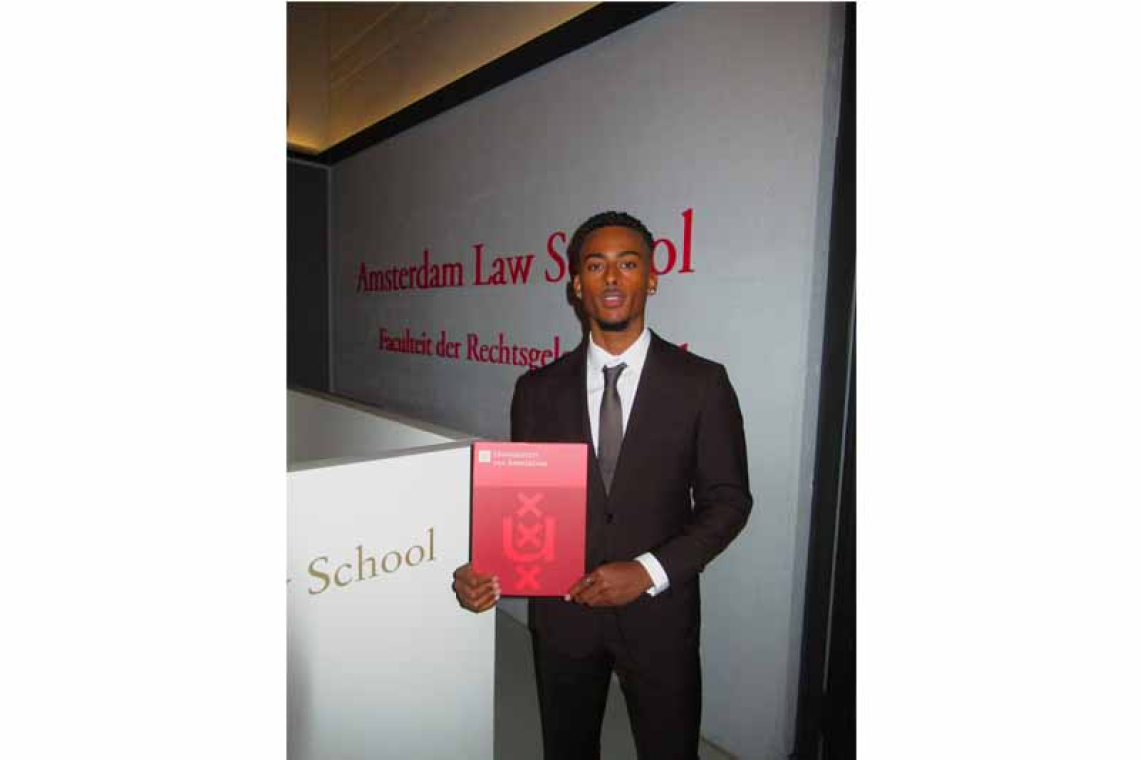 MPs Lewis and Roseburg congratulate Denzel Washington on tax law degree