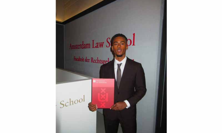 MPs Lewis and Roseburg congratulate Denzel Washington on tax law degree
