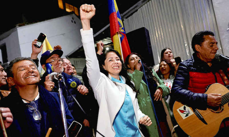 Ecuadorean opposition leader Gonzalez arrested  over alleged irregularities in campaign financing