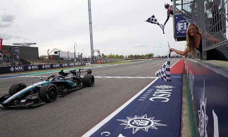Antonelli wins US Grand Prix but must wait for title