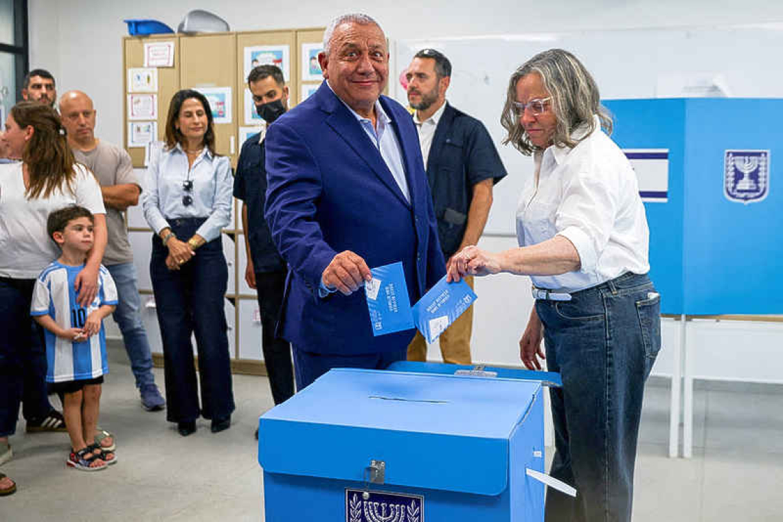 Netanyahu, Eisenkot stake rival claims to lead Israel after deadlocked vote