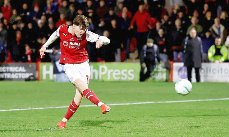 Fourth-tier Fleetwood stun Arsenal in League Cup shootout