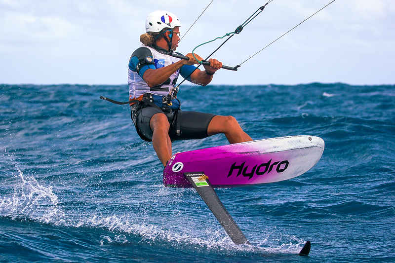 Close_up_Kitefoil_Julien_Local.jpg